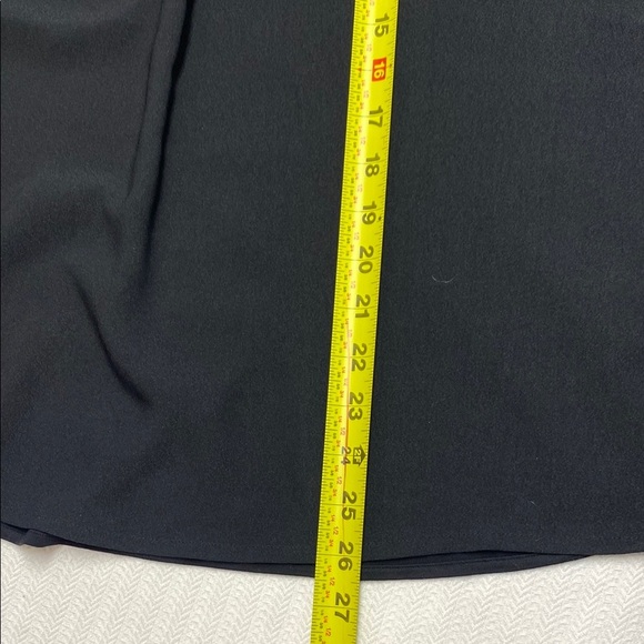 Banana Republic Blouse V-Neck Cap Sleeve Mixed Media Minimalist Black Size Large - Picture 6 of 13